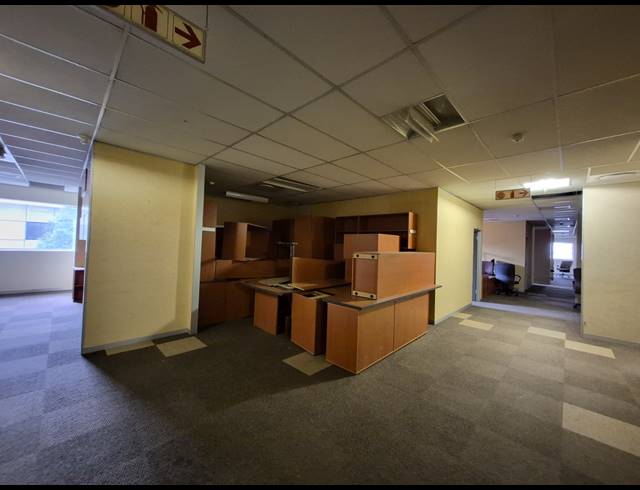 10,702M² OFFICE TO LET IN ILLOVO